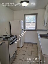 2737 SE Michigan Ave in Topeka, KS - Building Photo - Building Photo