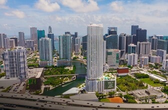 Flow Brickell in Miami, FL - Foto de edificio - Building Photo