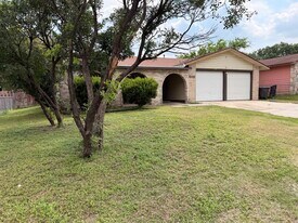 5910 Lubbers Way in San Antonio, TX - Building Photo