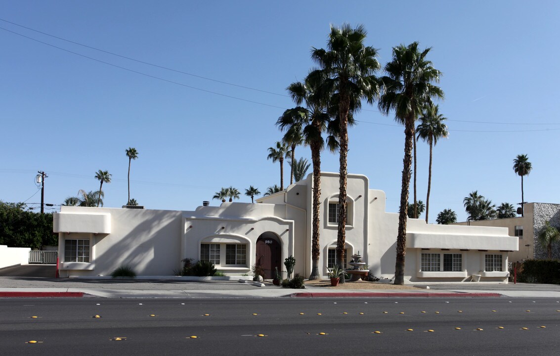 980 N Indian Dr in Palm Springs, CA - Building Photo