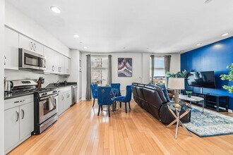 601 Albany St in Boston, MA - Building Photo - Building Photo