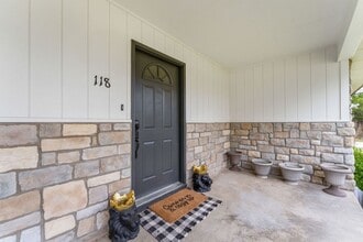 118 Combs St in Branson, MO - Building Photo - Building Photo