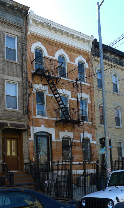 1734 Menahan St in Ridgewood, NY - Building Photo