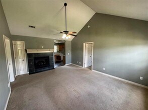 555 Elk Ave in Elkins, AR - Building Photo - Building Photo
