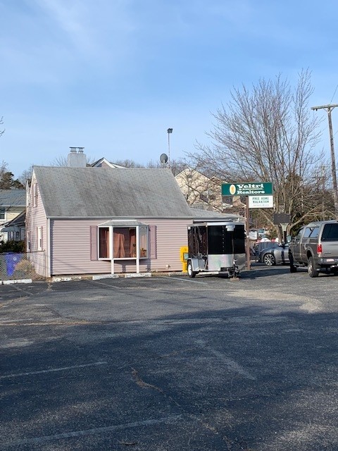 707 Old Burnt Tavern Rd in Brick, NJ - Building Photo