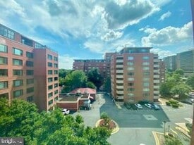 1021 Arlington Blvd in Arlington, VA - Building Photo