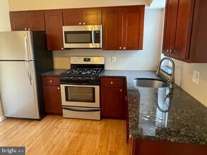 2235 S Clarion St in Philadelphia, PA - Building Photo - Building Photo