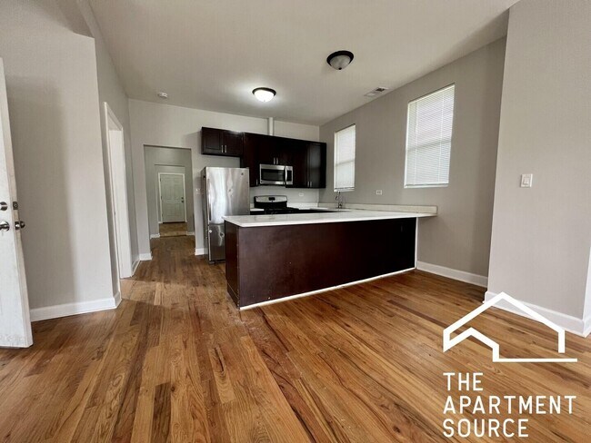 3614 W McLean Ave, Unit 2