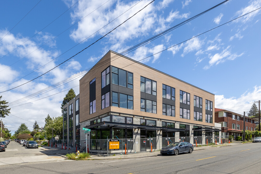 Phinney Ridge Retail in Seattle, WA - Building Photo