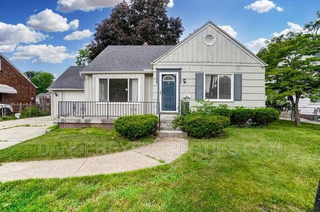 property at 915 Independence Rd