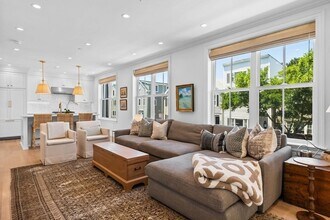 521 E 8th St, Unit 2 in Boston, MA - Building Photo - Building Photo