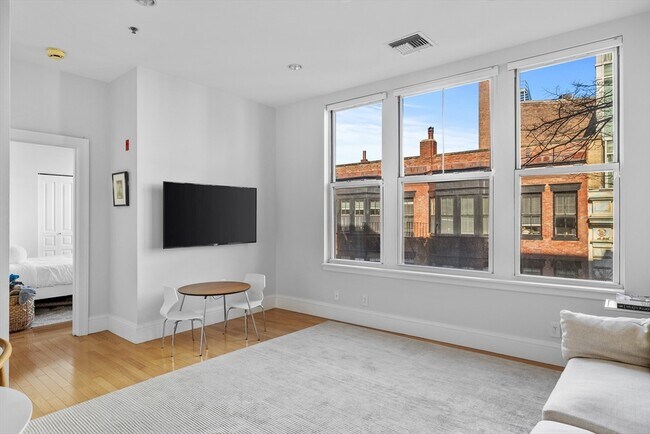 1387 Washington St in Boston, MA - Building Photo - Building Photo