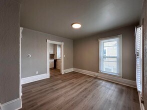 1017 Nebraska St in Oshkosh, WI - Building Photo - Building Photo