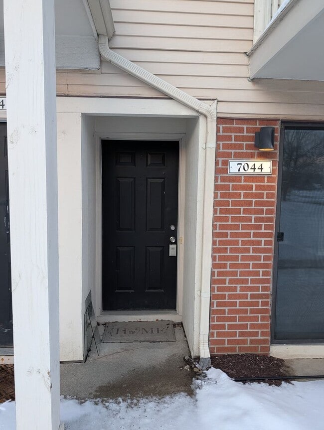 7044 Foxthorn in Canton Township, MI - Building Photo - Building Photo