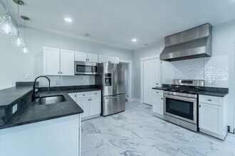 48 Beaver St, Unit 3 in Worcester, MA - Building Photo - Building Photo