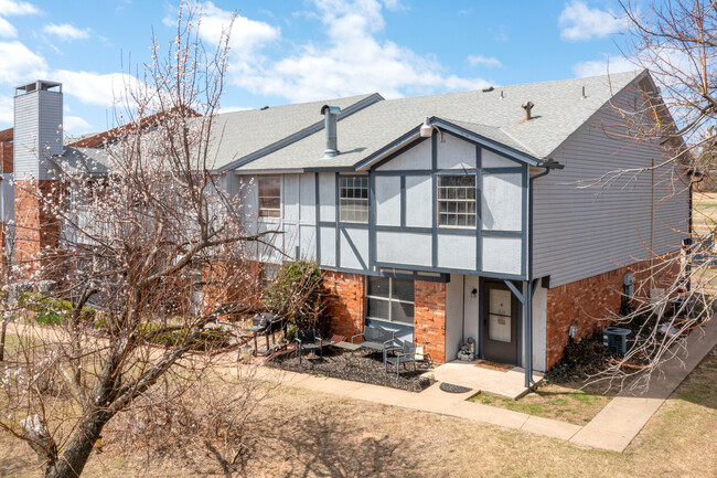 2612 N Ann Arbor Ave in Oklahoma City, OK - Building Photo - Building Photo