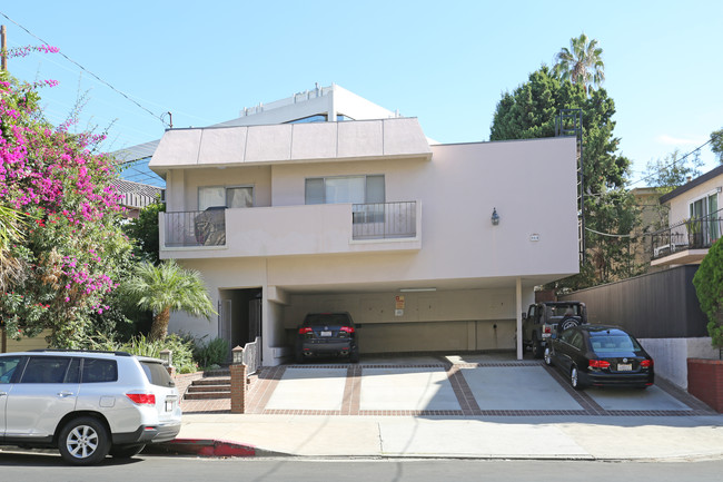 864 Granville Ave in Los Angeles, CA - Building Photo - Building Photo