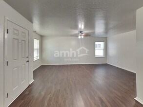 9220 W Hearthside Dr in Boise, ID - Building Photo - Building Photo