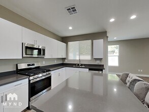 3794 Paseo de Paz Ave in Las Vegas, NV - Foto de edificio - Building Photo