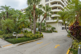 Ocean Lane Plaza in Key Biscayne, FL - Building Photo - Building Photo