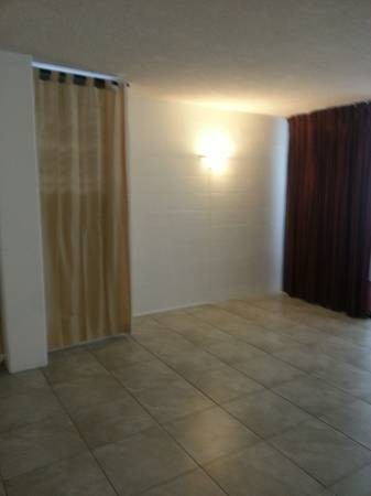 1560 Thurston Ave in Honolulu, HI - Building Photo