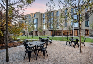 7 Beech St, Unit 312 in Cambridge, MA - Foto de edificio - Building Photo