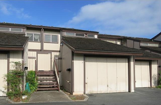 98-1062 Komo Mai Dr, Unit C in Aiea, HI - Building Photo