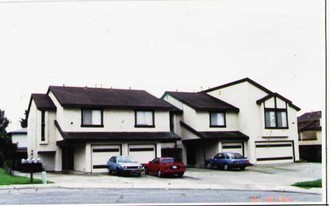 1350 Daniel Court in Milpitas, CA - Building Photo