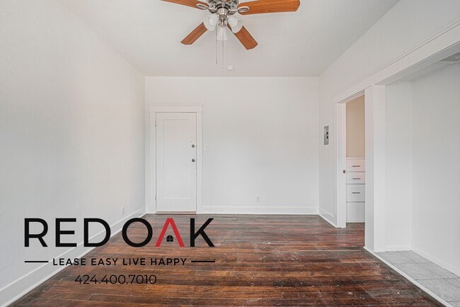 2737 San Marino St in Los Angeles, CA - Building Photo - Building Photo