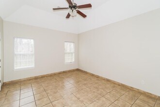 6815 Kerry Valley Ln in Cordova, TN - Building Photo - Building Photo