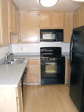 4420 Kensington Road in Los Angeles, CA - Building Photo - Interior Photo