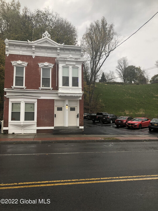 7 Brunswick Rd in Troy, NY - Building Photo