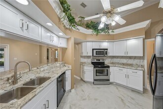128 Heritage Way in Naples, FL - Building Photo - Building Photo