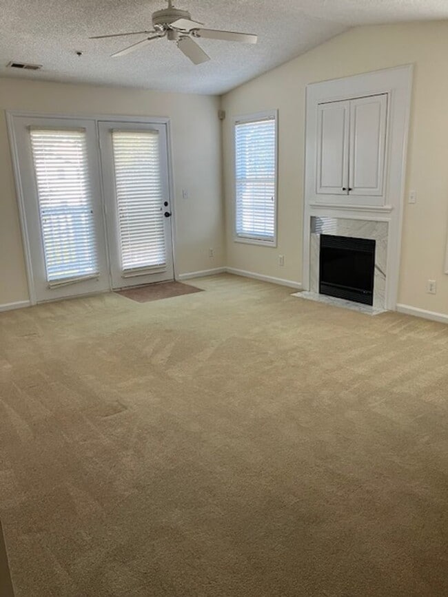 715 Clearwater Ct in Wilmington, NC - Building Photo - Building Photo