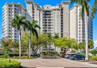 1001 Arbor Lake Dr in Naples, FL - Building Photo - Building Photo