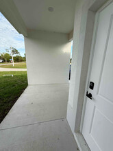 6041 Latimer Ave in Ft. Myers, FL - Building Photo - Building Photo