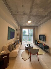 162 NE 23rd St, Unit B1 in Miami, FL - Building Photo - Building Photo