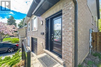 2951 Salerno Crescent in Mississauga, ON - Building Photo - Building Photo