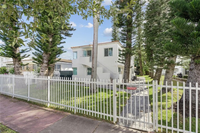 property at 1754 Marseille Dr