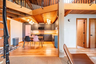 2200 Lodgepole Cir, Unit B304 in Silverthorne, CO - Building Photo - Building Photo