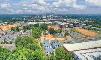 215 Freeland Ln in Charlotte, NC - Building Photo