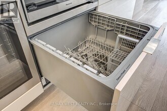 88 Scott St in Toronto, ON - Building Photo - Building Photo