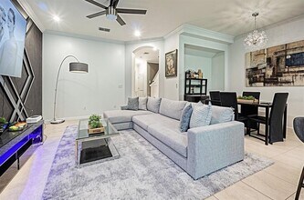 906 Vineyard Ln in Oldsmar, FL - Building Photo - Building Photo