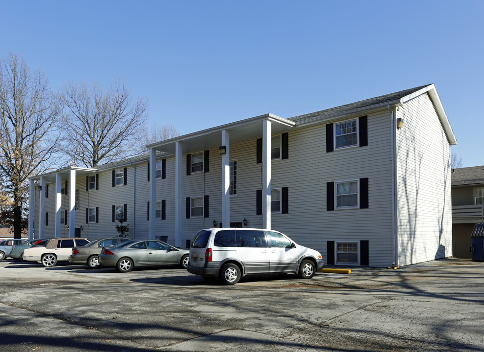 Plantation Apartments in Springfield, MO - Building Photo