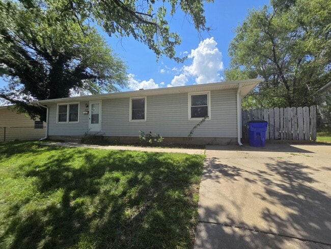 property at 1516 Hale Dr