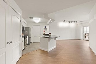 501 Commerce Dr in Braintree, MA - Building Photo - Building Photo