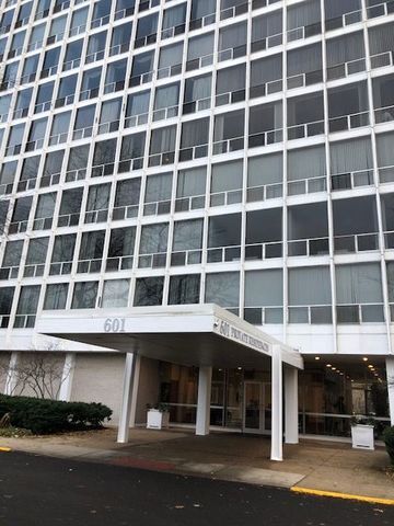 601 E 32nd St in Chicago, IL - Building Photo