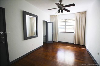 349 Meridian Ave-Unit -B-206 in Miami Beach, FL - Building Photo - Building Photo