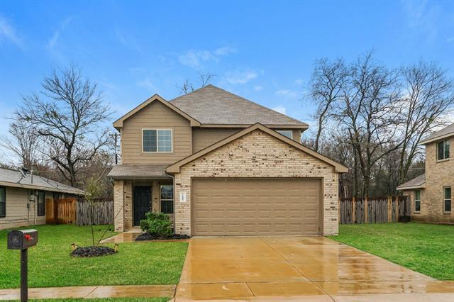 1605 Cardinal Dr in Ennis, TX - Building Photo