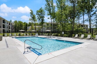 Laurel at the Woodlands in Louisville, KY - Building Photo - Building Photo